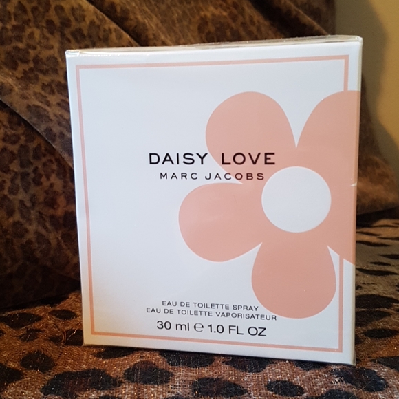 Marc Jacobs Other - Daisy love